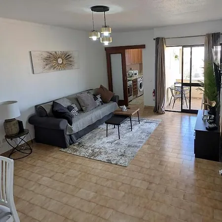 1 Bedroom In Portimão, Da Rocha Apartamento *