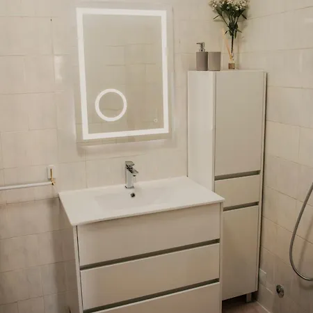 1 Bedroom In Portimao, Da Rocha דירה *